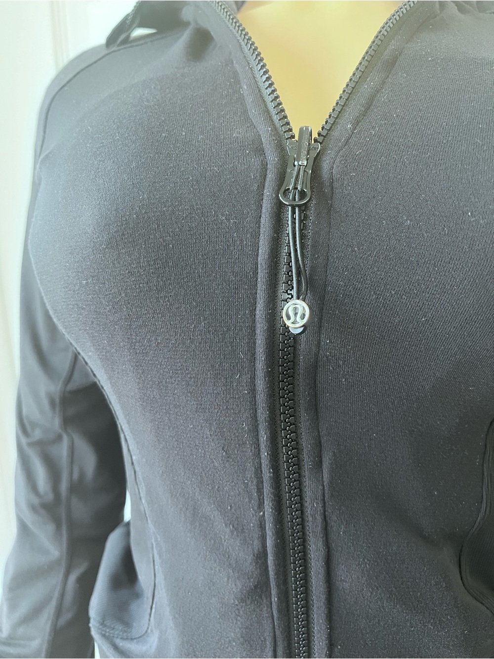 lululemon athletica Reversible Black Full-Zip Hooded Jacket - Picture 2 of 12